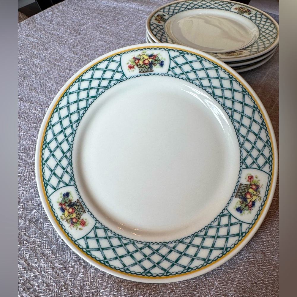 Vintage Bountiful 7.5” Dinner Plate Rego Japan E454-58 0 Lattice Porcelain Rare